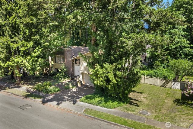 8108 138th Avenue NE, Redmond, WA 98052