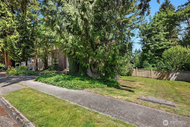 8108 138th Avenue NE, Redmond, WA 98052