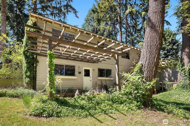 8108 138th Avenue NE, Redmond, WA 98052