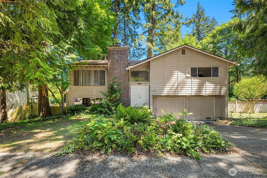 8108 138th Avenue NE, Redmond, WA 98052