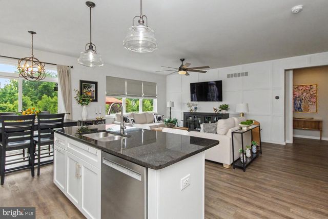 1184 HARPER DR, Warminster, PA 18974
