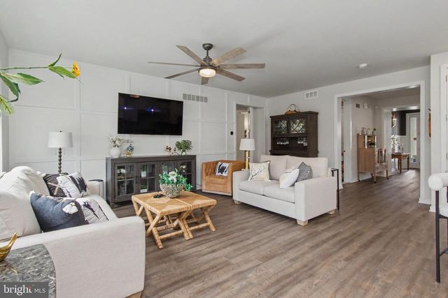 1184 HARPER DR, Warminster, PA 18974