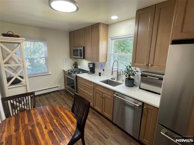 950 S Plympton Street, New Milford, NJ 07646