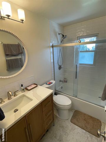 950 S Plympton Street, New Milford, NJ 07646