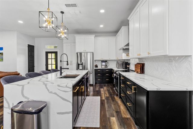 7 Silver Spur Drive, Mt Pleasant, TX 75455