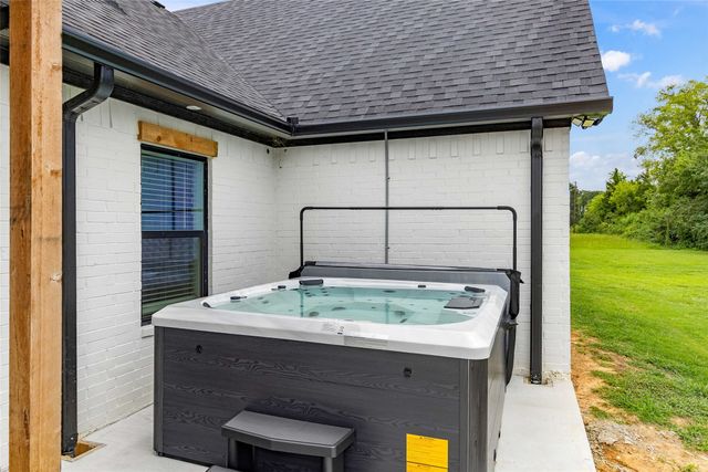 7 Silver Spur Drive, Mt Pleasant, TX 75455