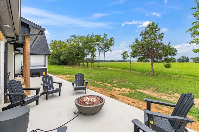 7 Silver Spur Drive, Mt Pleasant, TX 75455