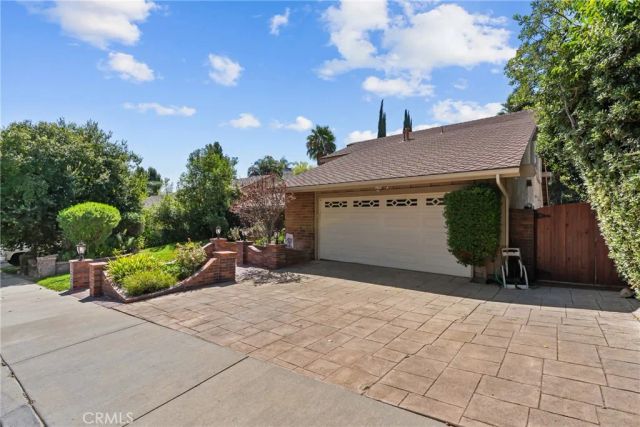 25451 Via Escovar, Valencia, CA 91355