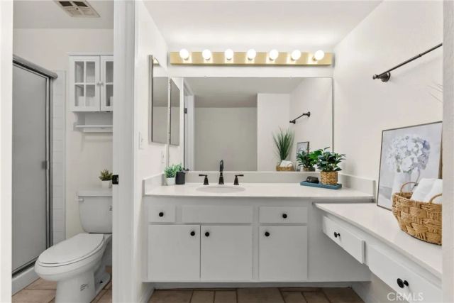 25451 Via Escovar, Valencia, CA 91355