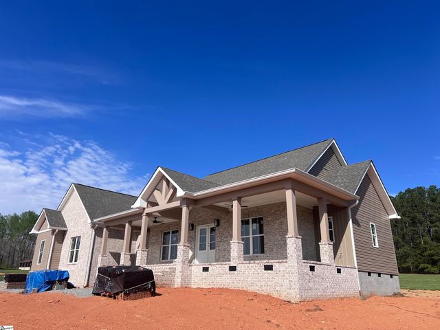 406 Casey Road, Woodruff, SC 29388