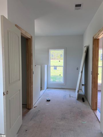 406 Casey Road, Woodruff, SC 29388