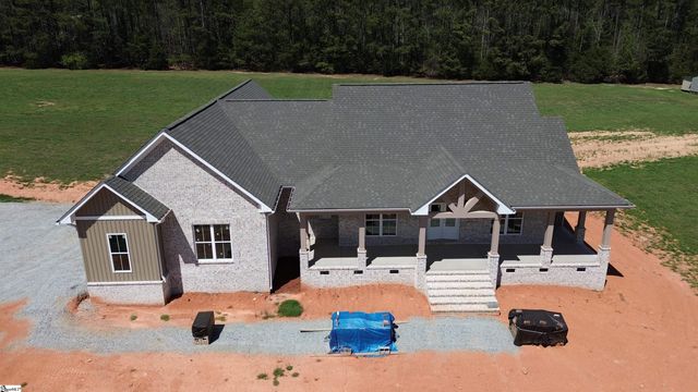 406 Casey Road, Woodruff, SC 29388