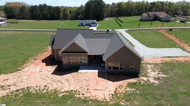 406 Casey Road, Woodruff, SC 29388
