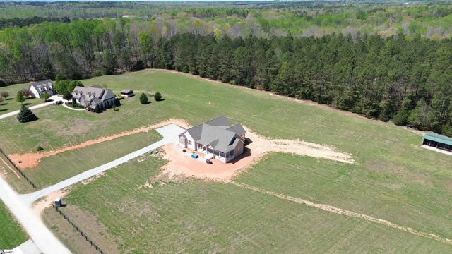 406 Casey Road, Woodruff, SC 29388