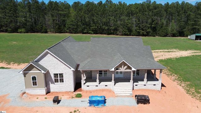406 Casey Road, Woodruff, SC 29388