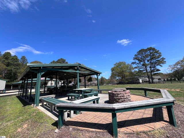 406 Casey Road, Woodruff, SC 29388