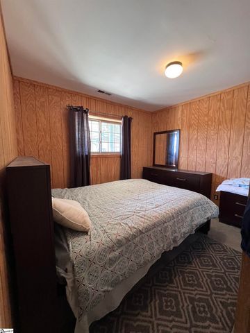 406 Casey Road, Woodruff, SC 29388