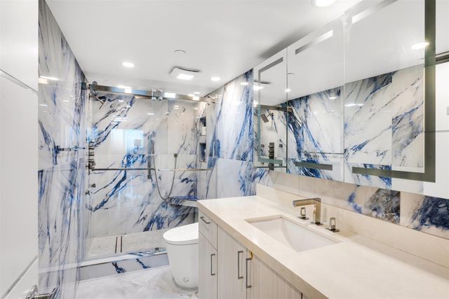 1155 Hillsboro Mile 607, Hillsboro Beach, FL 33062