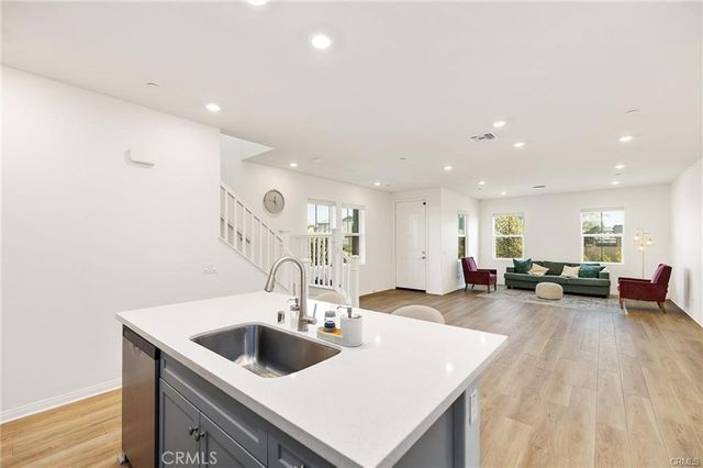 3906 E Coronado Privado, Ontario, CA 91761