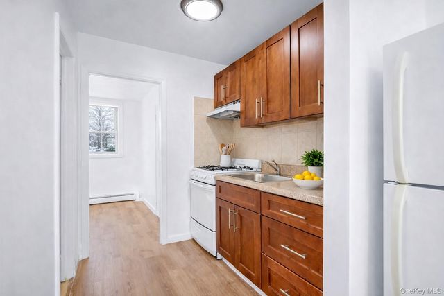 9701 69th Avenue, Forest Hills, NY 11375