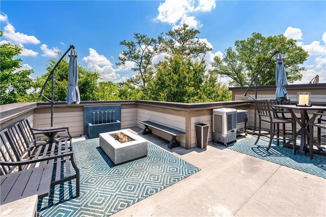 1049 Brandsford Street NW 27-01, Atlanta, GA 30318