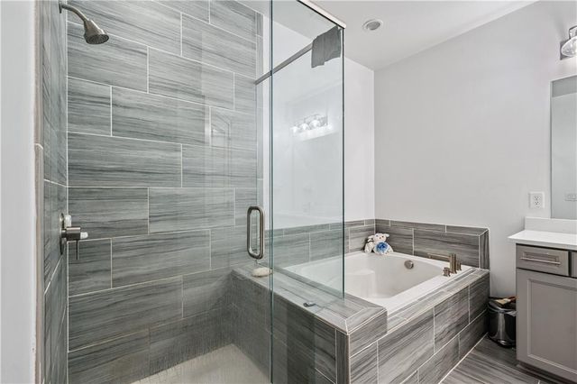 1049 Brandsford Street NW 27-01, Atlanta, GA 30318