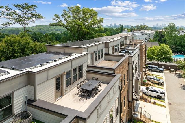 1049 Brandsford Street NW 27-01, Atlanta, GA 30318