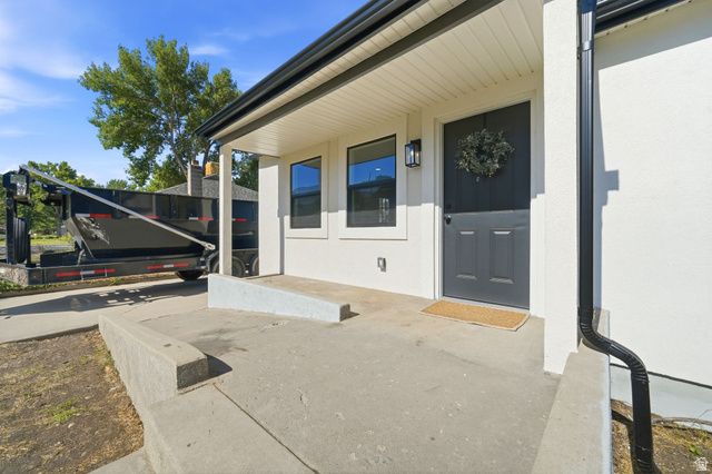 679 BROOKSIDE DR, Springville, UT 84663