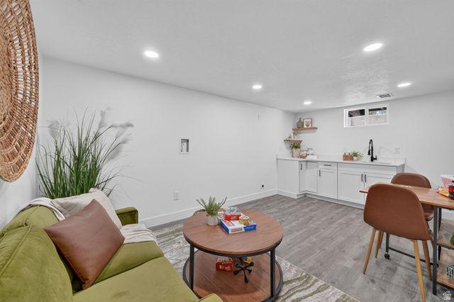 679 BROOKSIDE DR, Springville, UT 84663