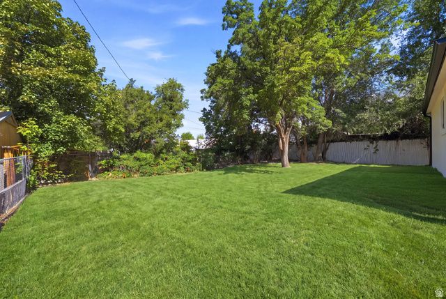 679 BROOKSIDE DR, Springville, UT 84663