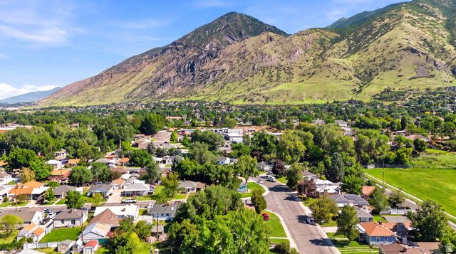 679 BROOKSIDE DR, Springville, UT 84663