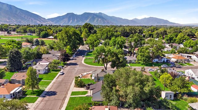 679 BROOKSIDE DR, Springville, UT 84663