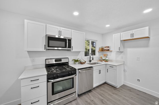 679 BROOKSIDE DR, Springville, UT 84663