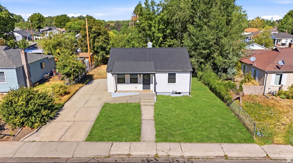 679 BROOKSIDE DR, Springville, UT 84663