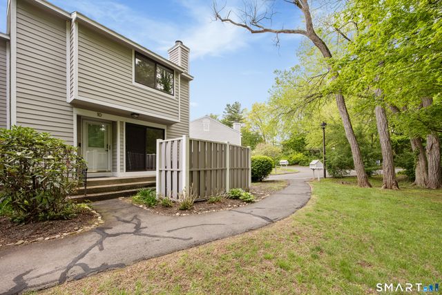 10 Ives Hill Court 10, Cheshire, CT 06410