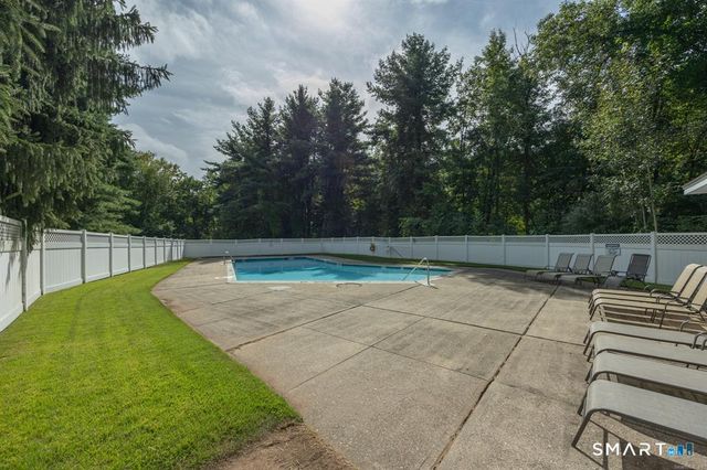 10 Ives Hill Court 10, Cheshire, CT 06410