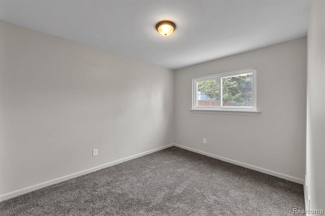 1433 Reo Avenue, Lincoln Park, MI 48146