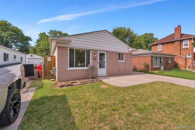 1433 Reo Avenue, Lincoln Park, MI 48146
