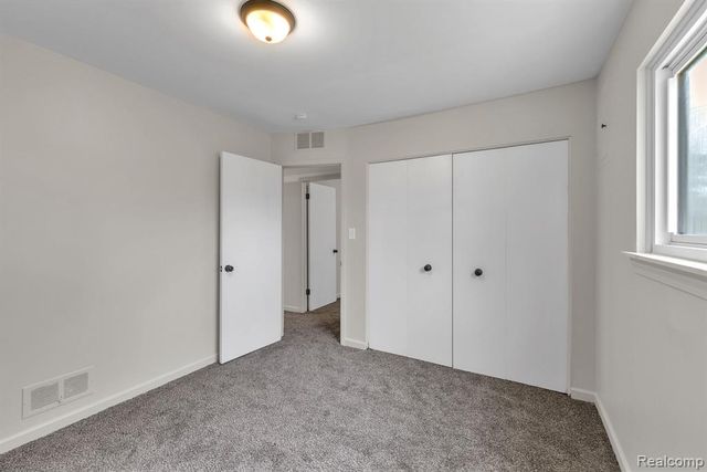 1433 Reo Avenue, Lincoln Park, MI 48146