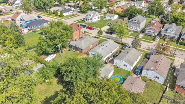 1433 Reo Avenue, Lincoln Park, MI 48146