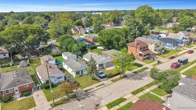 1433 Reo Avenue, Lincoln Park, MI 48146