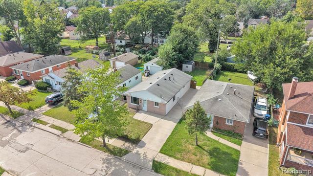 1433 Reo Avenue, Lincoln Park, MI 48146