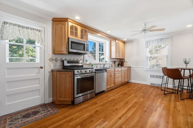 31 Zeller St, Boston, MA 02131