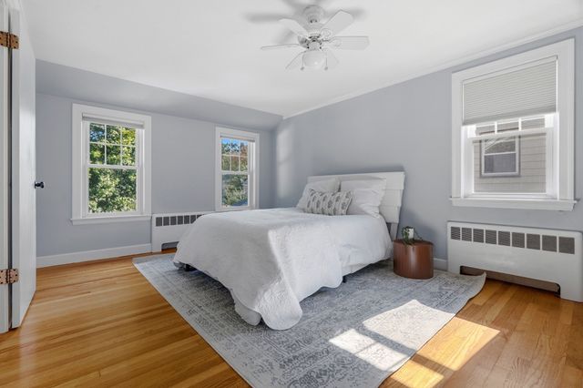 31 Zeller St, Boston, MA 02131