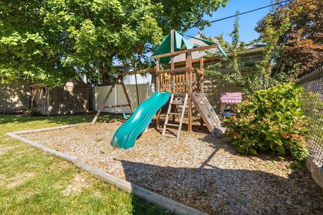 31 Zeller St, Boston, MA 02131