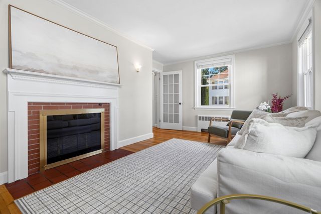 31 Zeller St, Boston, MA 02131