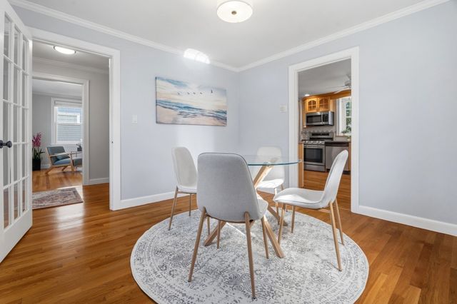 31 Zeller St, Boston, MA 02131