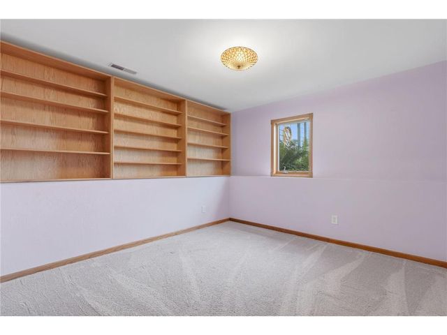 483 Prairie Lane, Hudson, WI 54016