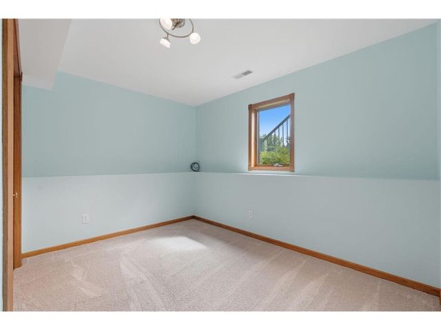 483 Prairie Lane, Hudson, WI 54016