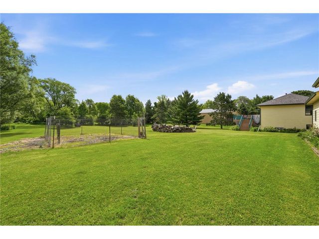 483 Prairie Lane, Hudson, WI 54016